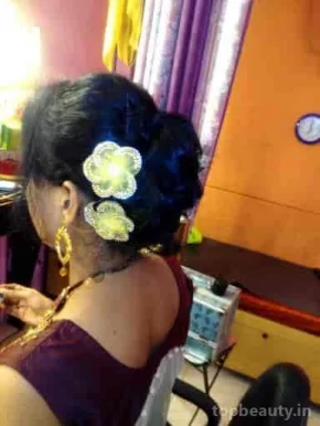 Soni Beauty Parlour, Mumbai - Photo 4