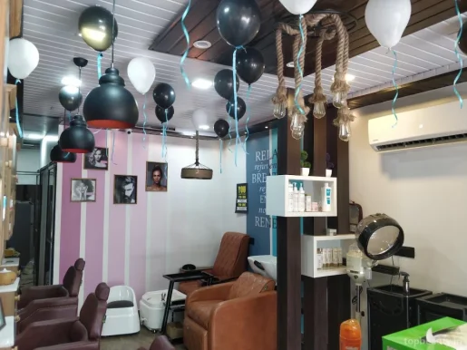 The Graphix Family Salon, Mumbai - Photo 2