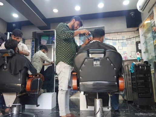 Tip Top Hair Cutting Saloon, Mumbai - Photo 4