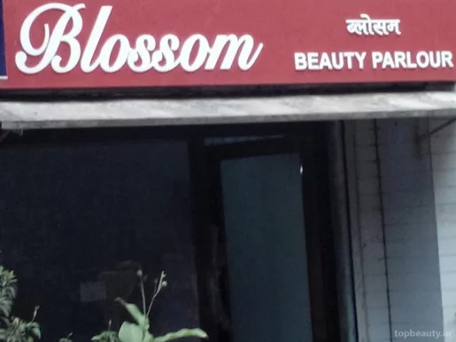 Blossom Beauty parlour, Mumbai - Photo 4