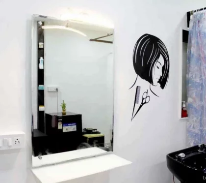 EKTA's Hair & Beauty Salon – Nail design in Mumbai