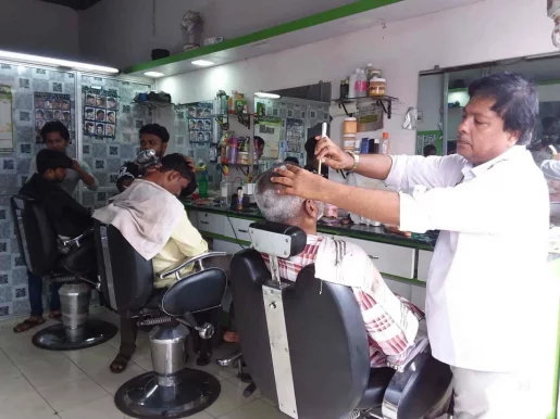 Janta Hair Cutting Saloon, Mumbai - Photo 2