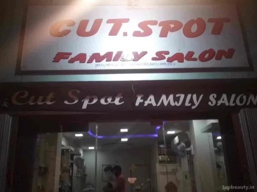 Cut Spot Family Salon, Mumbai - Photo 2