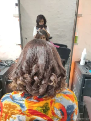 The 'D' Studio Unisex Salon : Beauty salon in Borivali East | Unisex Salon | Hair Cutting & Styling | Waxing | Threading | Manicure | Pedicure | Hair Treatment | Keratin | Smoothening | Hair Spa in Borivali East, Mumbai - Photo 2