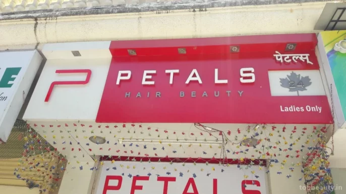 Petals Hair Beauty, Mumbai - Photo 1