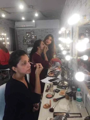Lavaanya Arsiwala Pro Makeup Academy, Mumbai - Photo 6