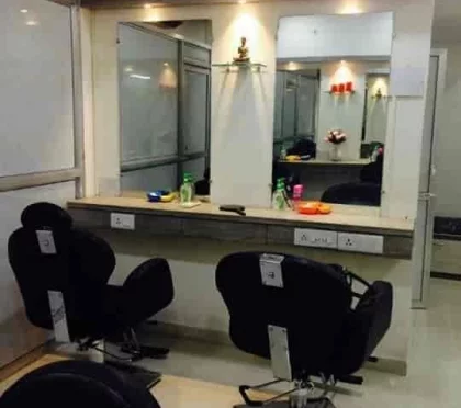MIT's Beauty and Cosmetology – Massage parlor in Mumbai