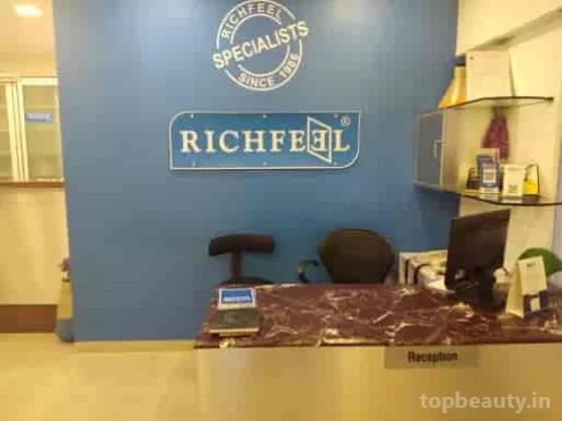 RichFeel Trichology Center, Mumbai - Photo 7