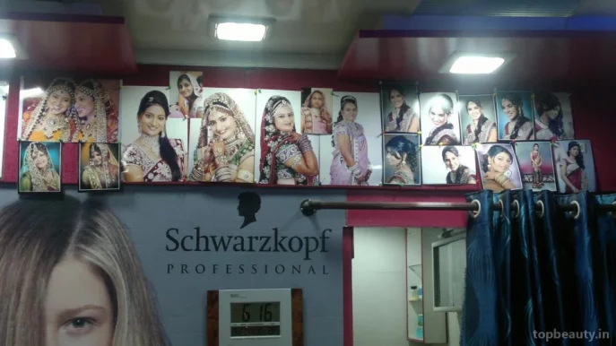 Varsha's Rich N Look Beauty Salon & Studio, Mumbai - Photo 2