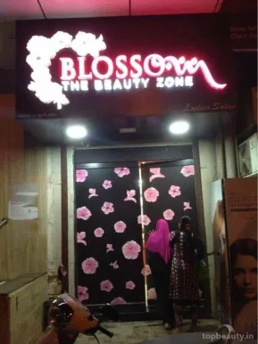Blossom The Beauty Zone, Mumbai - Photo 1