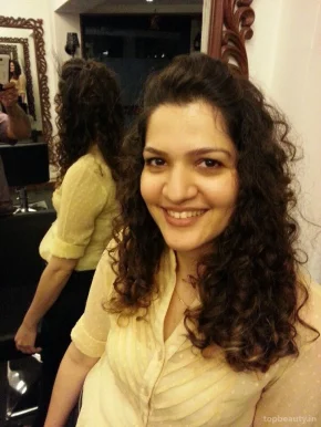 Renee' Melek Salon, Mumbai - Photo 1