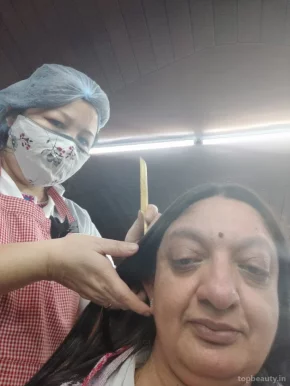 Chang's Ladies' Hair Dressers, Mumbai - Photo 1