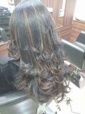 Street Style Hair Professional Unisex Salon, Mumbai - Photo 7