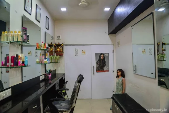 Varsha beauty parlour & skin care, Mumbai - Photo 4