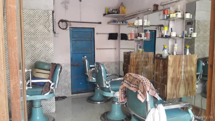 Laxmikant Hair Cutting Salon, Mumbai - Photo 2