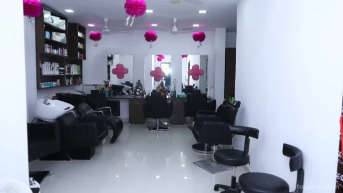 Makeover Beauty Studio By Deepa (Beauty Clinic, Makeup Artist, Hairstylist in Nagpur), Nagpur - Photo 1