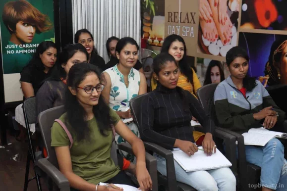 Anokhi Ladies Salon, Nagpur - Photo 6