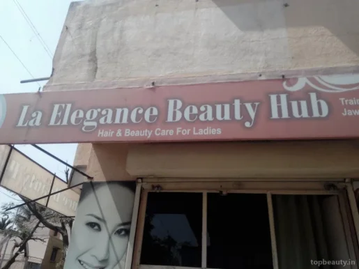 La Elegance Beauty Hub, Nashik - Photo 3