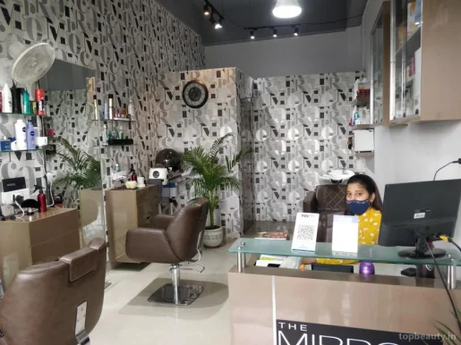 The Mirror Beauty Salon, Noida - Photo 3