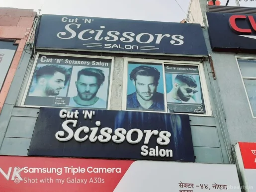 Cut 'N' Scissors Salon, Noida - Photo 2