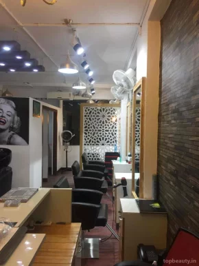 Blowout Unisex Salon, Noida - Photo 5