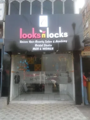 LooksňLocks Luxury Salon, Patna - Photo 4