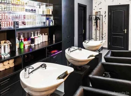 Saanis Beauty Parlour and Saloon, Pune - 