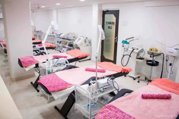 Sejal's International Academy Of Beauty, Hair And Make-Up., Pune - Photo 7