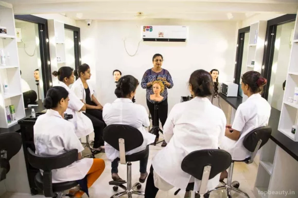 Sejal's International Academy Of Beauty, Hair And Make-Up., Pune - Photo 2