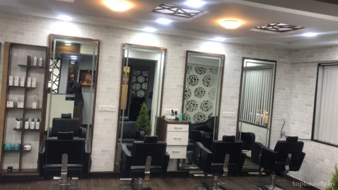 Uma's Unisex Salon & academy, best salon, haircut, makeup, salon in wanowrie, Pune - Photo 3