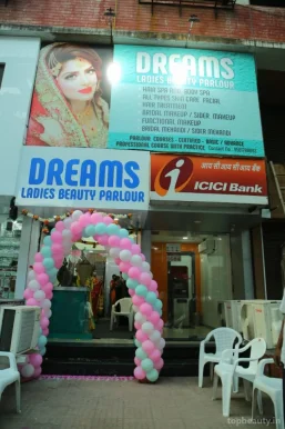 Dreams Beauty Parlour, Pune - Photo 2