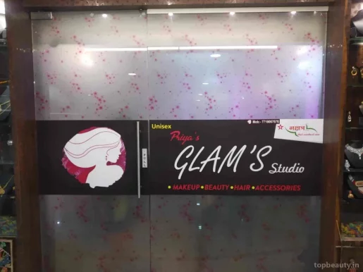 Priya's glam's studio designer nauvari studio, Pune - Photo 4