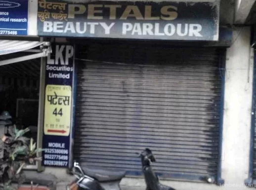 Petals Beauty Parlour, Pune - Photo 1