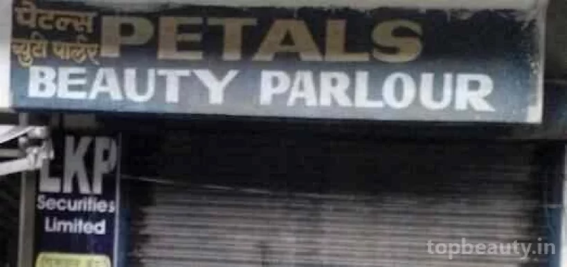 Petals Beauty Parlour, Pune - Photo 2