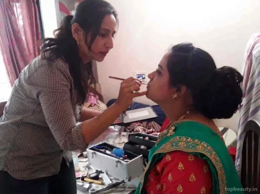 Swamini Salon, Makeup Studio & Academy | Best Beauty, Makeup & Nailart Studio in Pune, Best Beauty Salon Academy in Pune, Pune - Photo 2