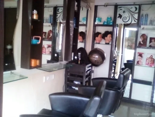 Heena beauty salon, Pune - 