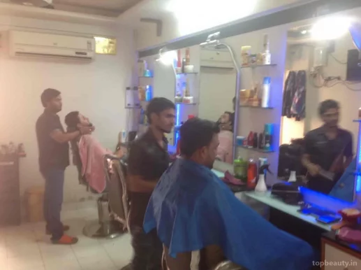 New Look Hair Cutting Saloon, Pune - Photo 1
