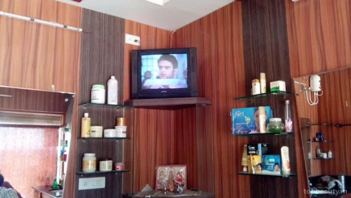 Men's Hair Salon, Raipur - Photo 1