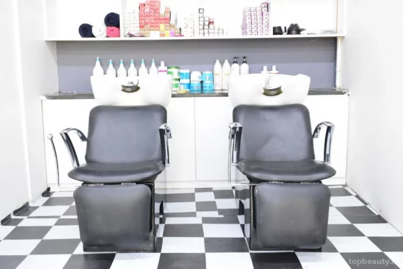 Sizzling scissors beauty salon hair extension & hair replacement centre mens womens, Raipur - Photo 3