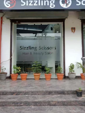 Sizzling scissors beauty salon hair extension & hair replacement centre mens womens, Raipur - Photo 2