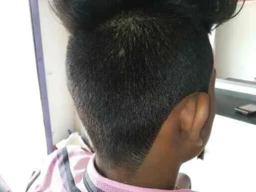 Yogesh hair cutting salon, Raipur - Photo 8