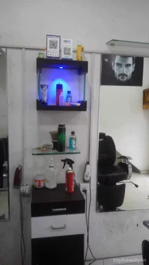 Collegian hair salon, Rajkot - Photo 2