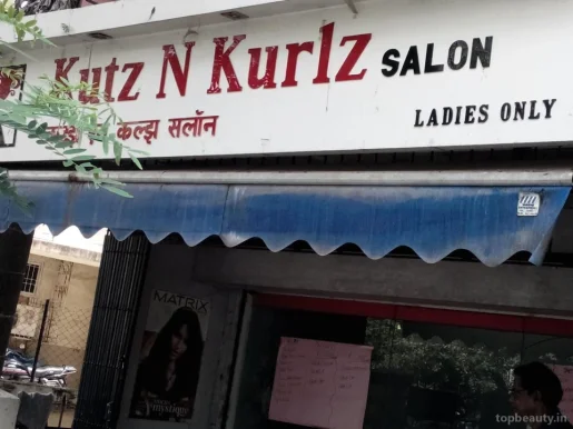 Kutz N Kurlz Salon, Mumbai - Photo 4