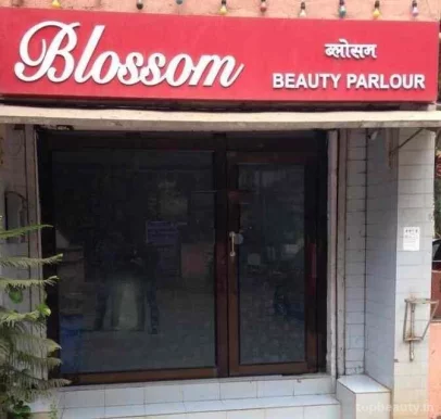 Blossom Beauty parlour, Mumbai - Photo 2