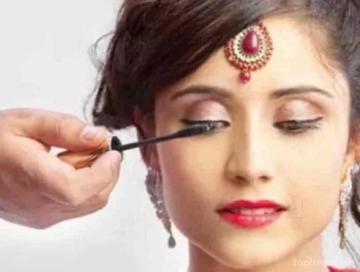 Pinky Beauty Parlour | Expert in Bridal Makeup and Hairstyle | Charkop, Kandivali West, Mumbai - Photo 2