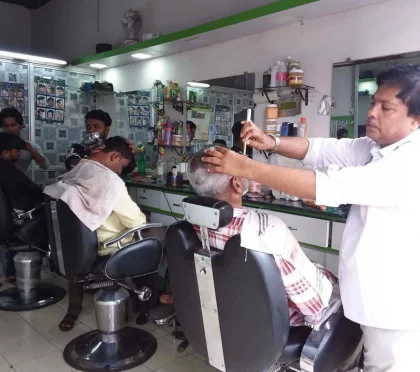 Janta Hair Cutting Saloon – Back massage in Mumbai