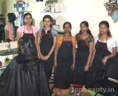 Bharti Didi Beauty Salon, Mumbai - Photo 5