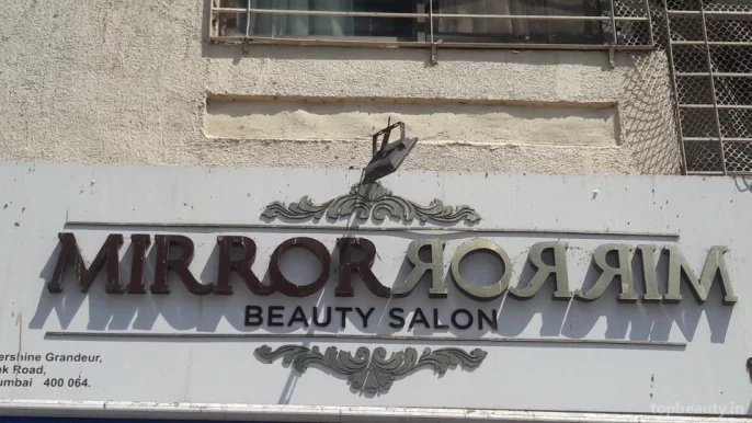 Mirror Mirror Beauty Salon, Mumbai - Photo 8