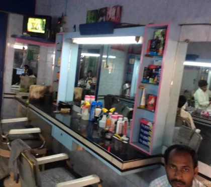 Gai Wadi Hair Cutting Salon – Beauty Salons Near in Zaveri Bazaar
