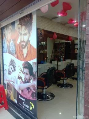 Looks salon, Solapur - Photo 6